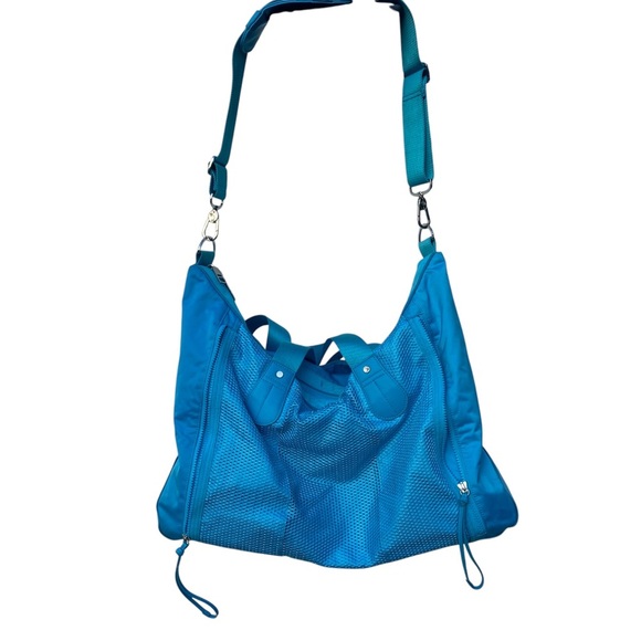 Lululemon Athletica Sun sand savasana beach Bag blue with Adjustable Strap - Picture 1 of 12